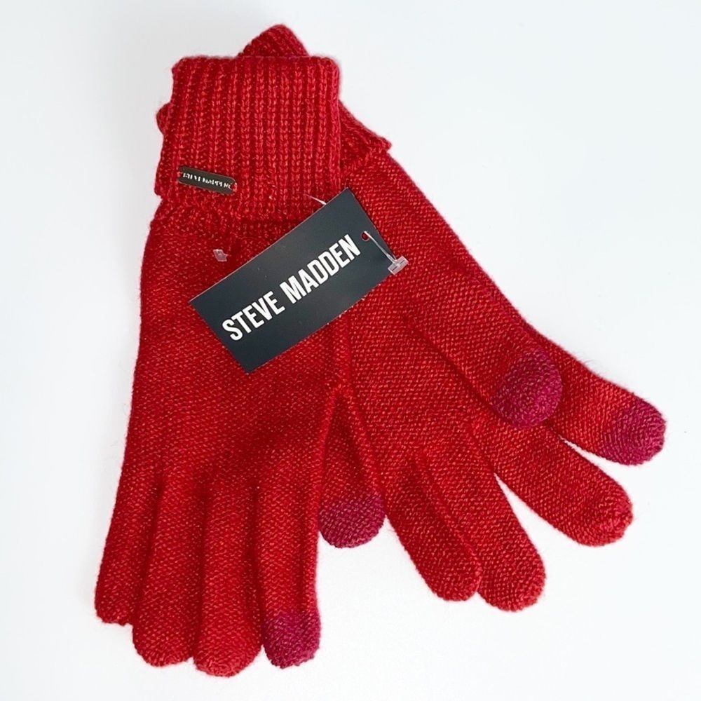 STEVE MADDEN Red Knit Gloves NWT